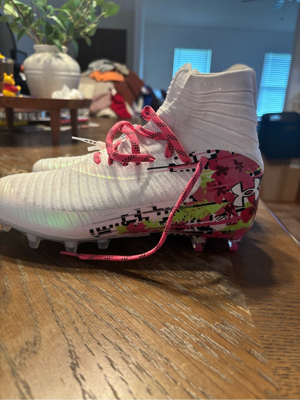 Under Armour Highlight Pro LE unisex lacrosse Cleats with vibrant pink floral